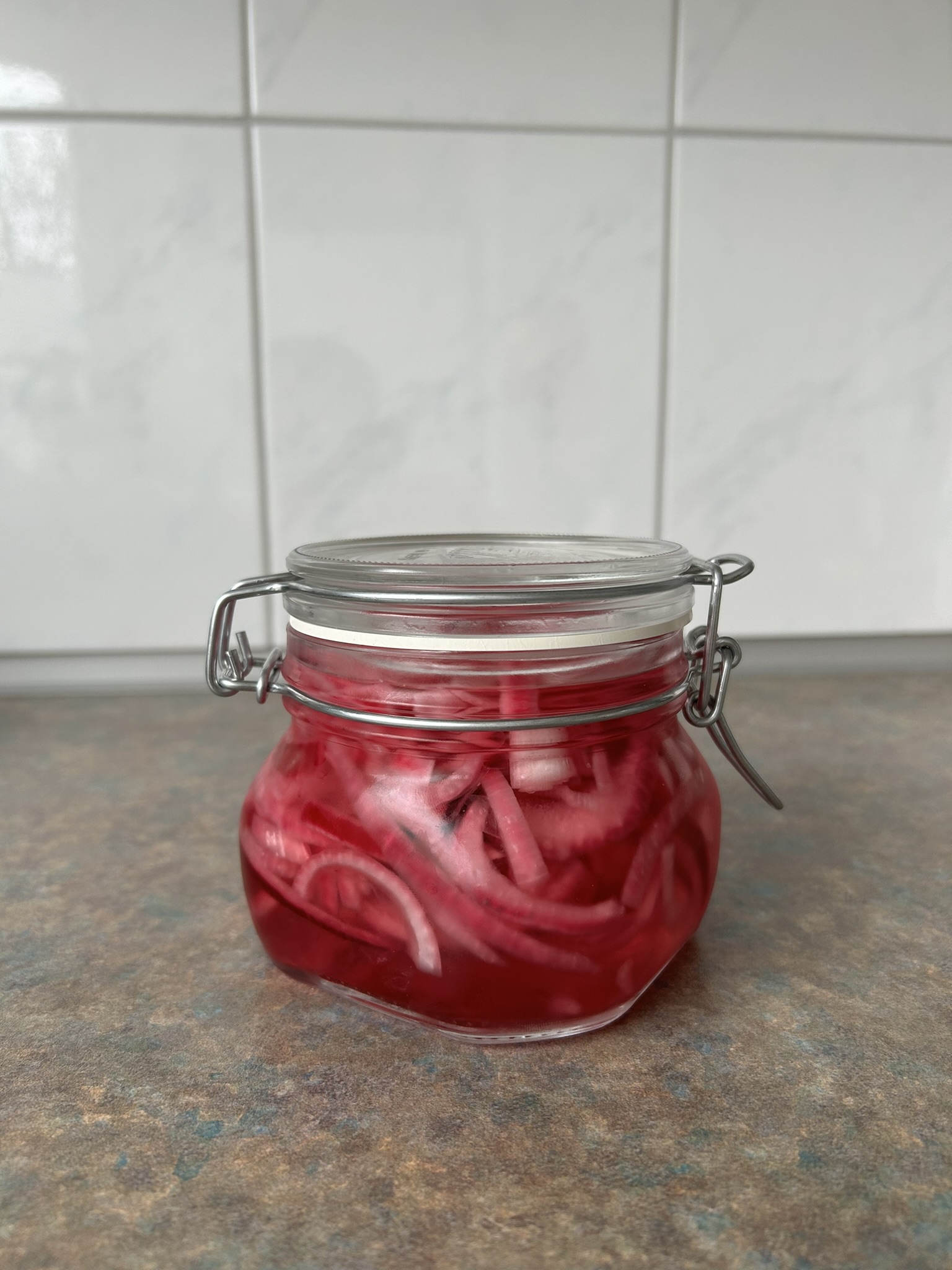 Ingemaakte rode uien